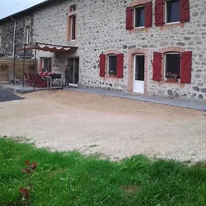 Hébergement de vacances Au Nid D'hirondelles, Saint-Andre-de-Chalencon